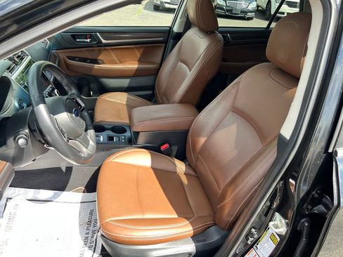 Used 2019 Subaru Outback 3.6R Touring AWD/4WD image 11