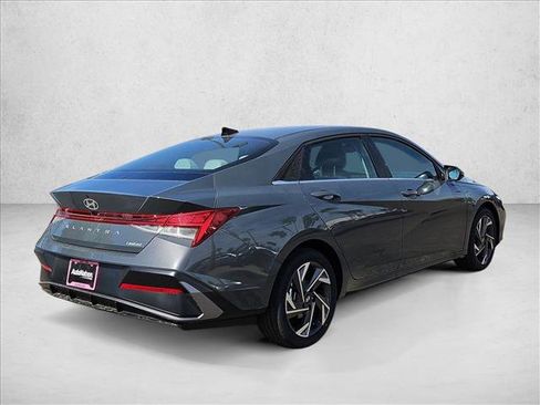 New 2026 Hyundai Elantra Limited FWD image 2