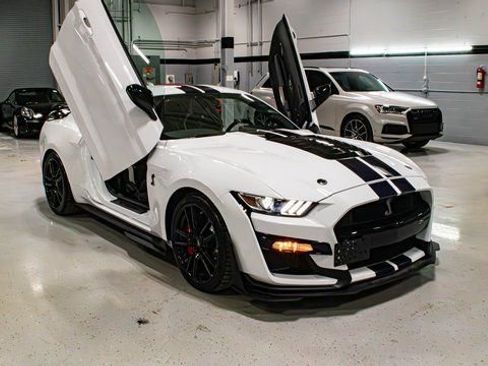 Used 2020 Ford Mustang Shelby GT500 w/ Technology Package image 2