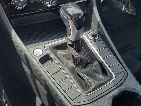 Used 2024 Volkswagen Jetta SE w/ Panoramic Sunroof Package FWD image 26