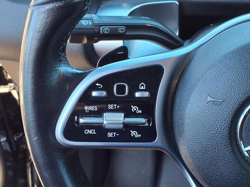 Used 2021 Mercedes-Benz GLB 250 image 23