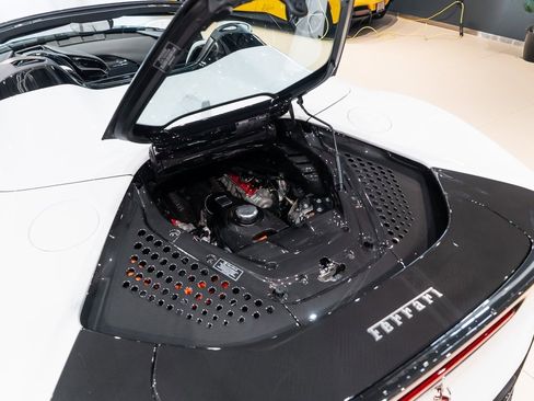 Used 2025 Ferrari SF90 Spider image 17