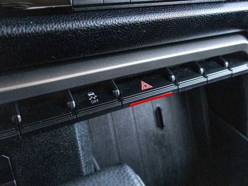 Used 2022 Toyota Tundra SR5 w/ SR5 Convenience Package image 36