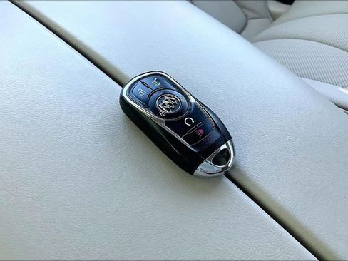 Used 2017 Buick Envision Premium AWD/4WD image 37