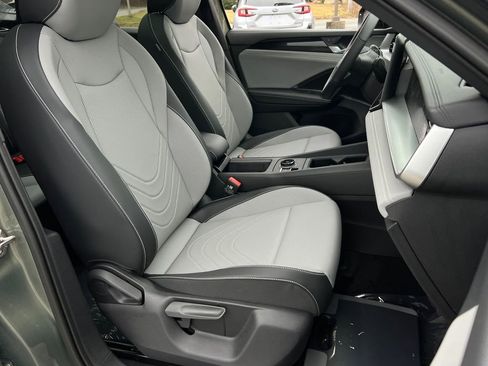 New 2026 Volkswagen Tiguan SE R-Line image 10