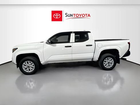 Used 2025 Toyota Tacoma SR RWD image 7