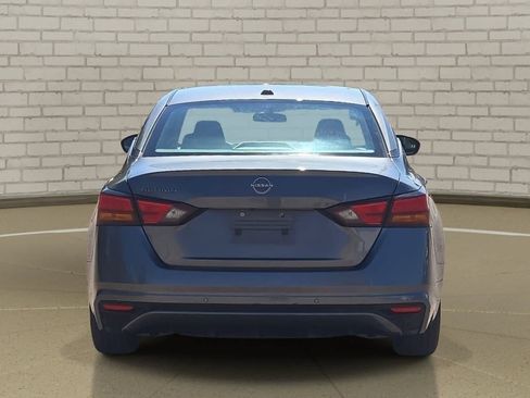 Used 2025 Nissan Altima 2.5 SV FWD image 6