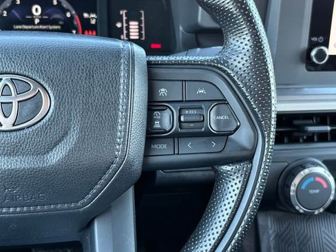 Certified 2025 Toyota Tacoma SR5 AWD/4WD image 16
