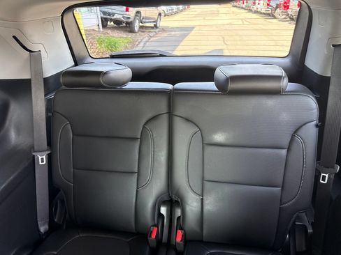 Used 2020 GMC Acadia SLT w/ Driver Alert Package II AWD/4WD image 19