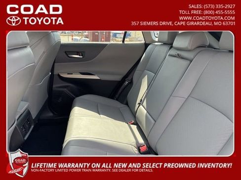 Certified 2024 Toyota Venza Limited image 13