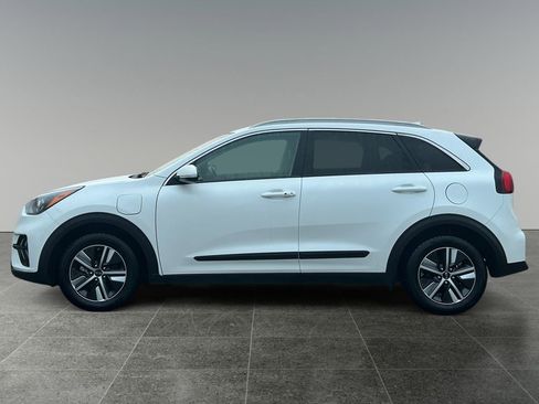 Used 2021 Kia Niro EX image 4