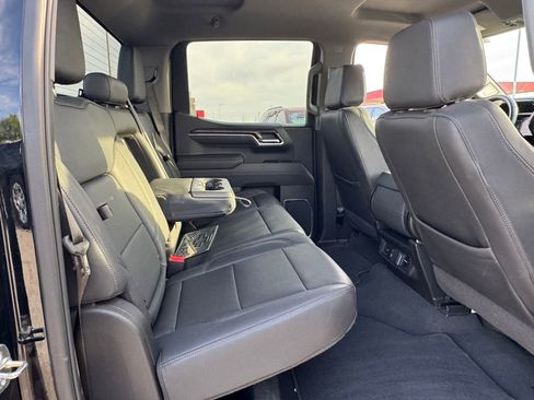 Used 2025 GMC Sierra 1500 SLT image 13