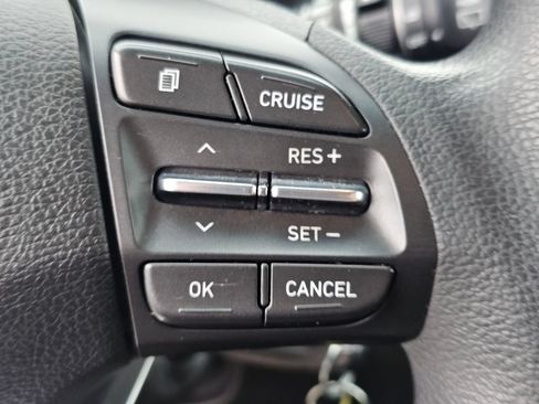 Used 2018 Hyundai Elantra GT FWD image 30
