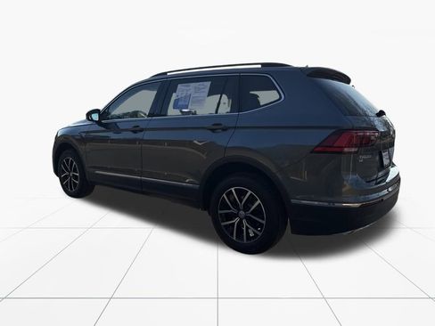 Used 2021 Volkswagen Tiguan SE w/ Panoramic Sunroof Package image 7
