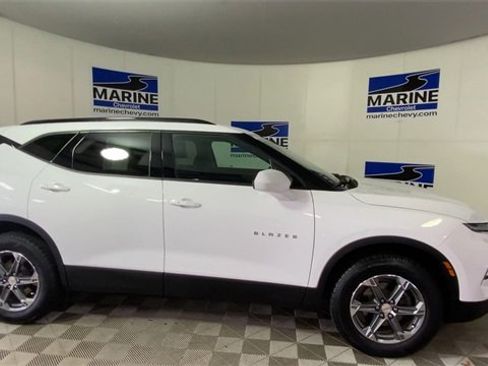 Certified 2024 Chevrolet Blazer LT w/ Convenience Package image 3