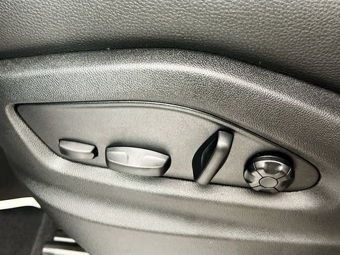 New 2026 Porsche Cayenne AWD/4WD image 22
