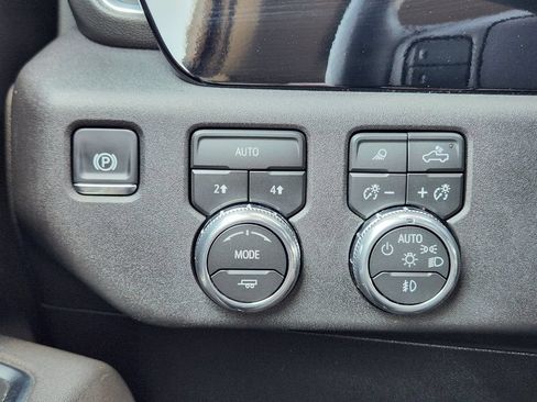 Certified 2026 GMC Sierra 1500 SLT AWD/4WD image 22