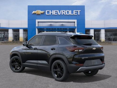 New 2026 Chevrolet TrailBlazer LT w/ Midnight Edition AWD/4WD image 3