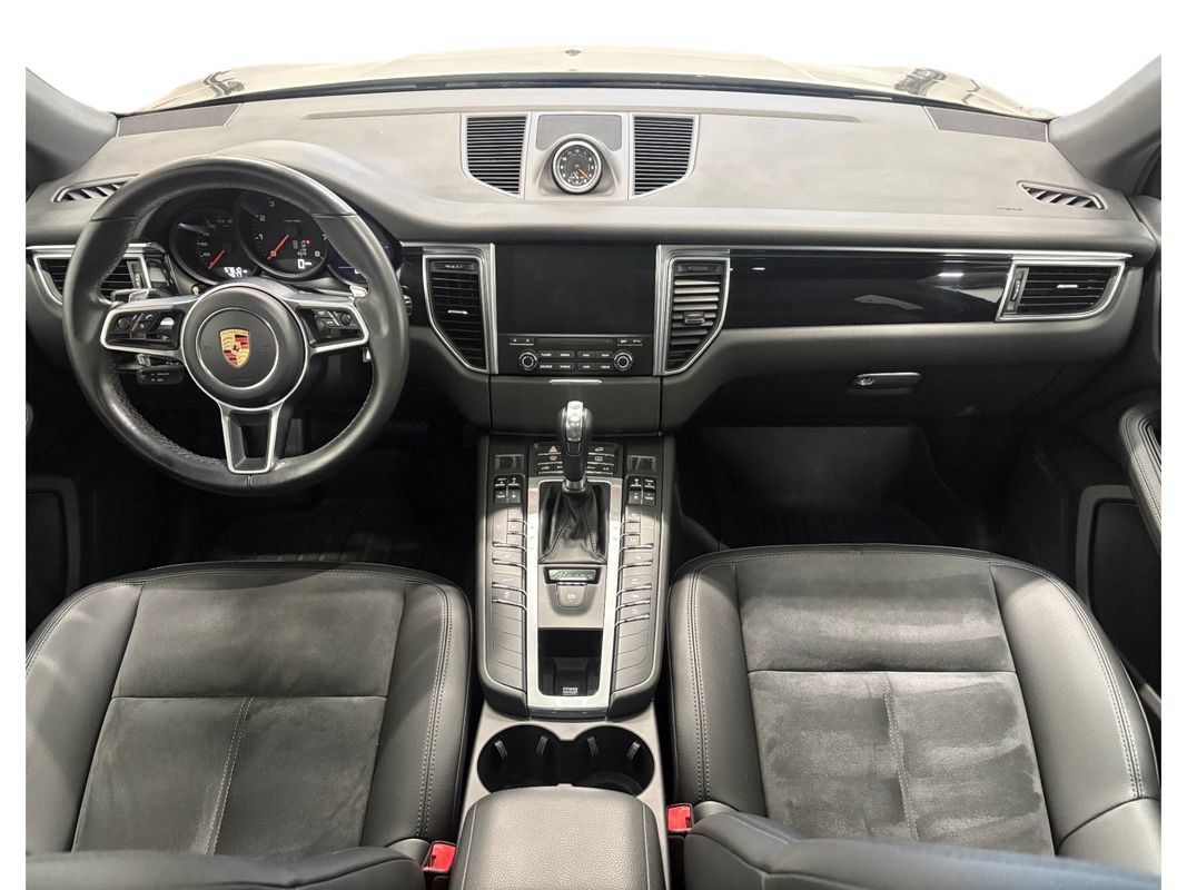 Used 2018 Porsche Macan AWD/4WD image 17