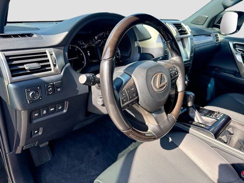 Used 2021 Lexus GX 460 Premium w/ Premium Package image 11