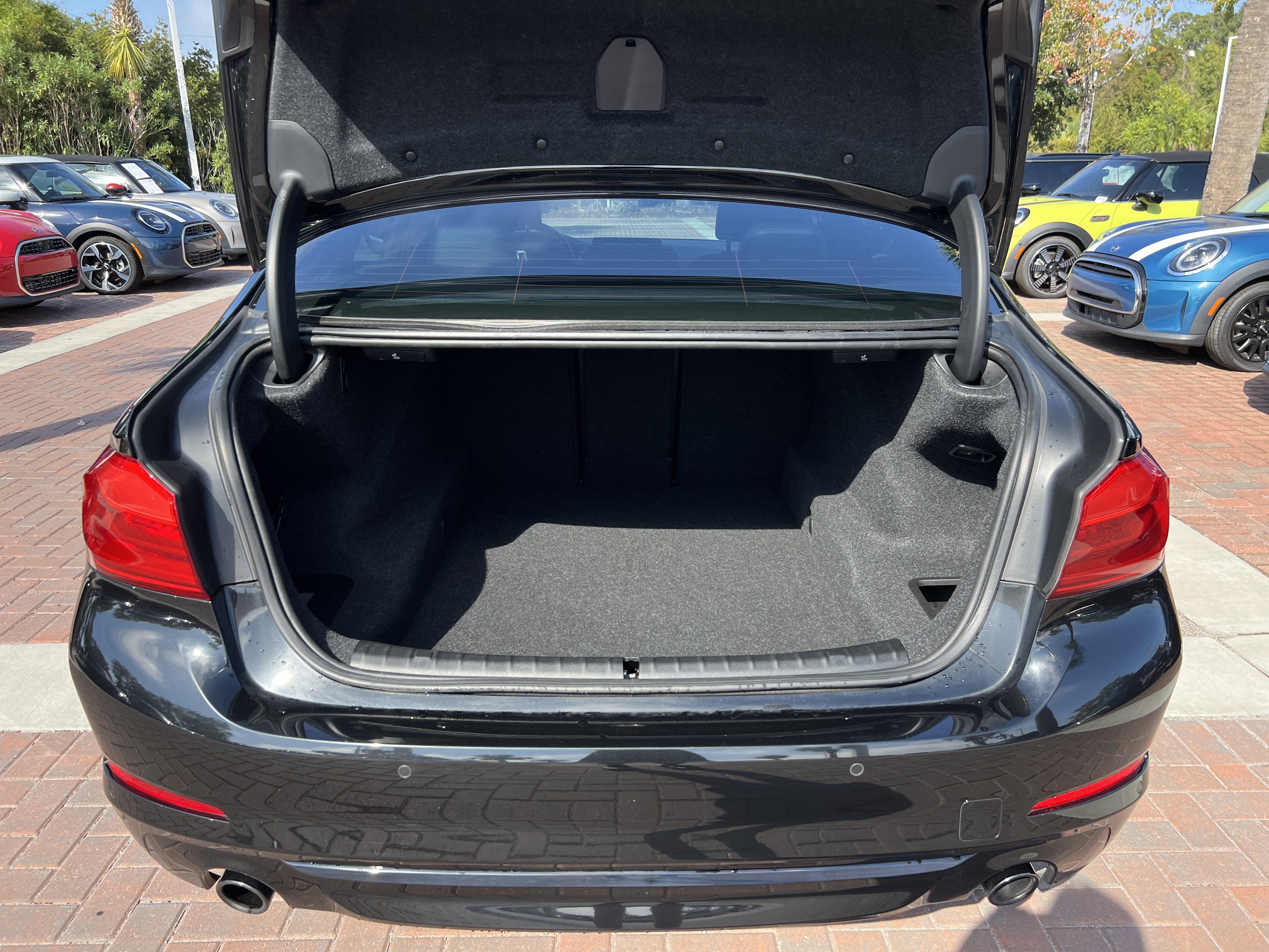 Used 2018 BMW 530i xDrive w/ Premium Package AWD/4WD image 32