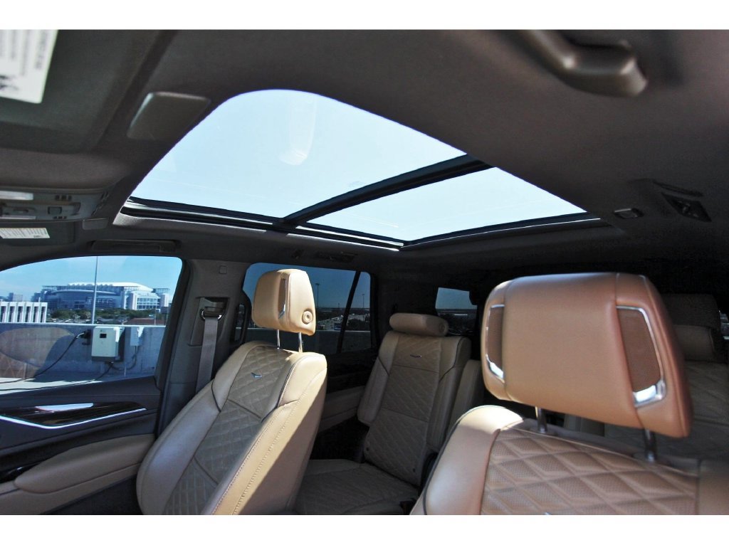 Used 2024 Cadillac Escalade Sport w/ Touring Package AWD/4WD image 25