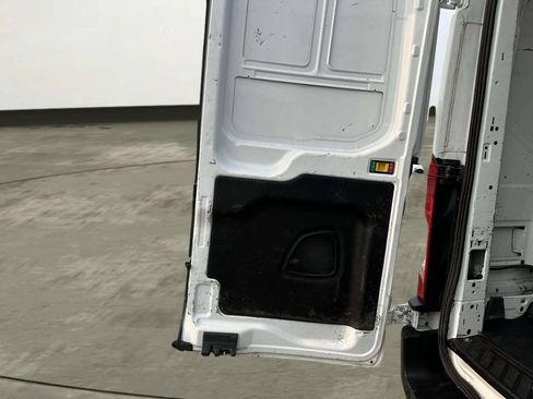 Used 2020 Ford Transit 250 Medium Roof AWD image 32