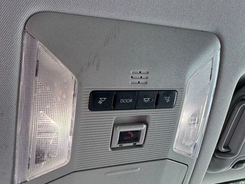 Used 2025 Toyota RAV4 XLE w/ Weather Package AWD/4WD image 19
