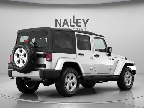 Used 2015 Jeep Wrangler Unlimited Sahara w/ Connectivity Group image 3