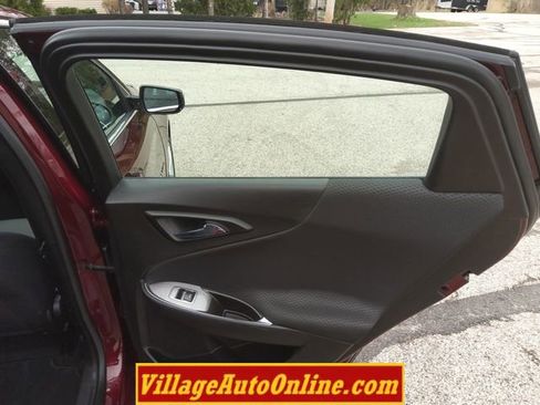 Used 2016 Chevrolet Malibu LT FWD image 36