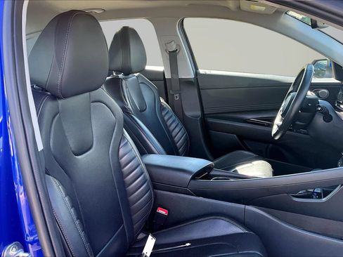 Used 2024 Hyundai Elantra Limited FWD image 6