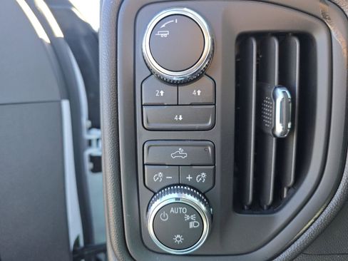 New 2026 GMC Sierra 2500 Pro w/ Convenience Package image 5