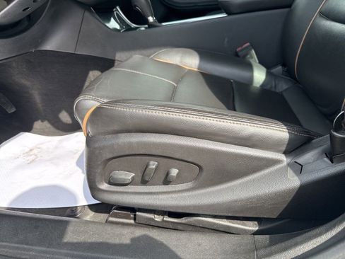 Used 2017 Chevrolet Impala Premier FWD image 24