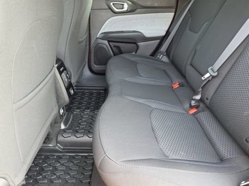 Used 2025 Jeep Compass Sport AWD/4WD image 10