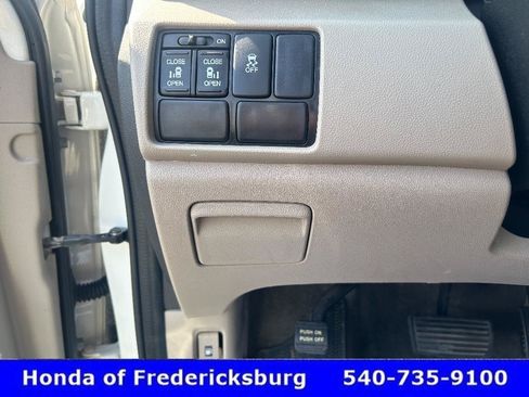 Used 2016 Honda Odyssey SE image 24