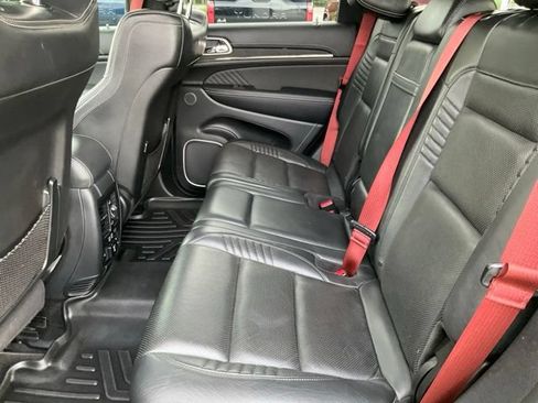 Used 2017 Jeep Grand Cherokee SRT AWD/4WD image 18