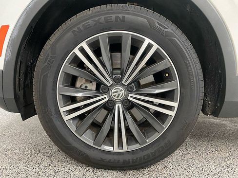 Used 2019 Volkswagen Tiguan SE image 20