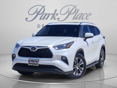 Used 2020 Toyota Highlander XLE