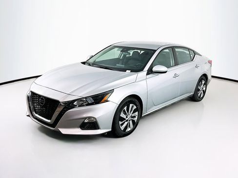 Used 2022 Nissan Altima 2.5 S image 3