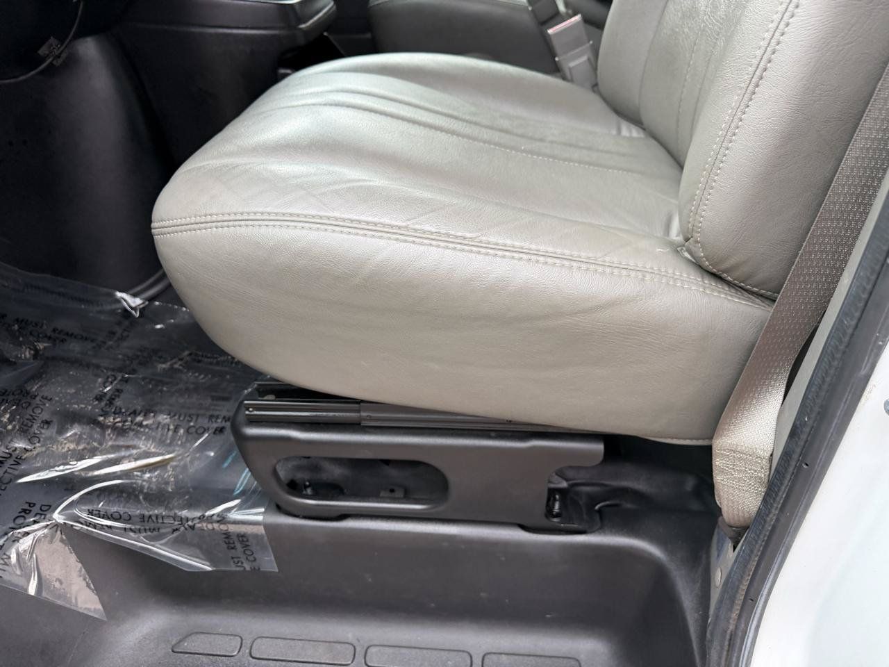 Used 2020 Chevrolet Express 3500 w/ Power Convenience Package RWD image 13