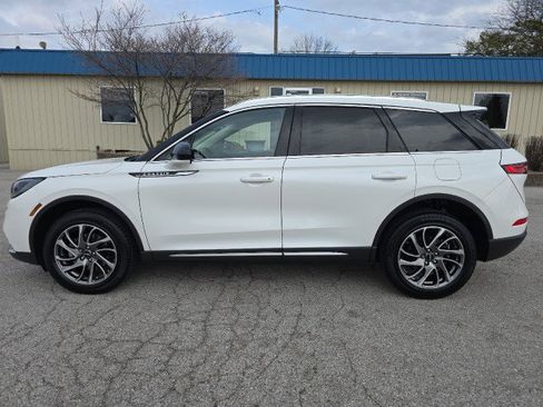 Used 2022 Lincoln Corsair AWD w/ Equipment Group 101A image 5