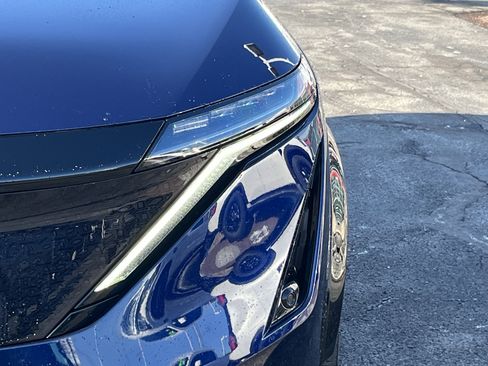 Used 2023 Nissan Ariya AWD image 10