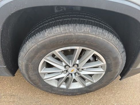 Used 2023 Chevrolet Traverse LT w/ LPO, Floor Liner Package image 57
