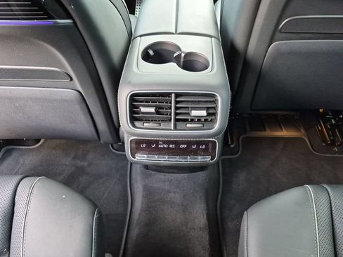 Used 2024 Mercedes-Benz GLS 580 4MATIC image 33