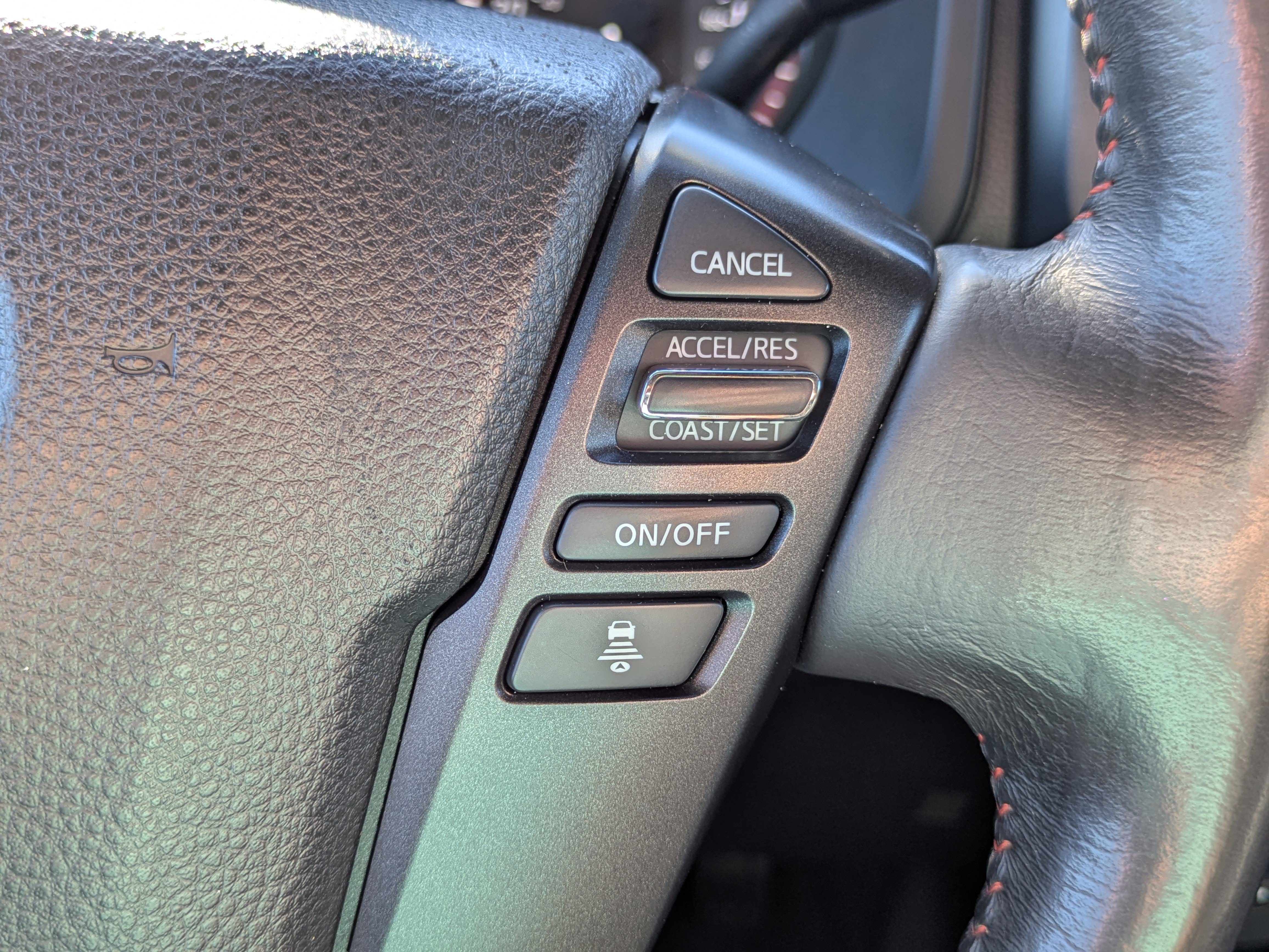 Used 2020 Nissan Titan PRO-4X w/ Pro-4x Convenience Package AWD/4WD image 17