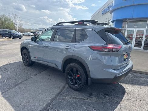 Used 2025 Nissan Rogue SV w/ Rock Creek Premium Package AWD/4WD image 3
