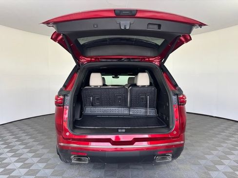 Used 2023 Chevrolet Traverse Premier w/ LPO, Floor Liner Package AWD/4WD image 28