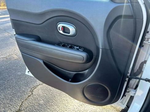Used 2014 Kia Soul image 21