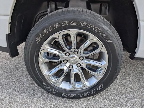 Used 2023 RAM 1500 Laramie AWD/4WD image 22