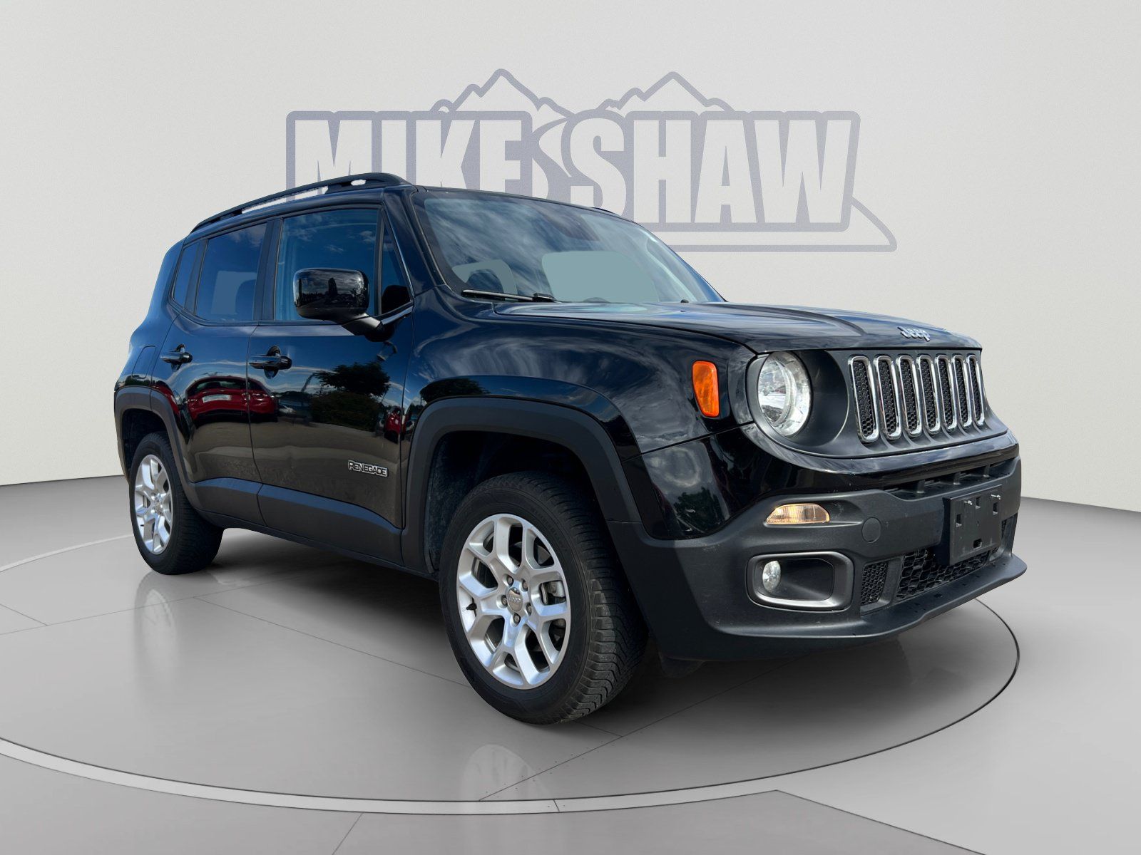 Used 2018 Jeep Renegade Latitude w/ Cold Weather Group AWD/4WD image 7